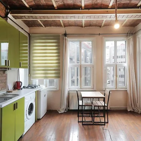 Cozy 1br Taksim Square